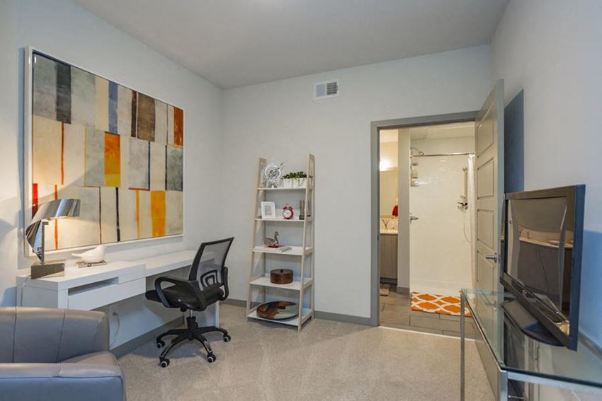 Tapestry At Brentwood Town Center Apartments, 400 Centerview Dr